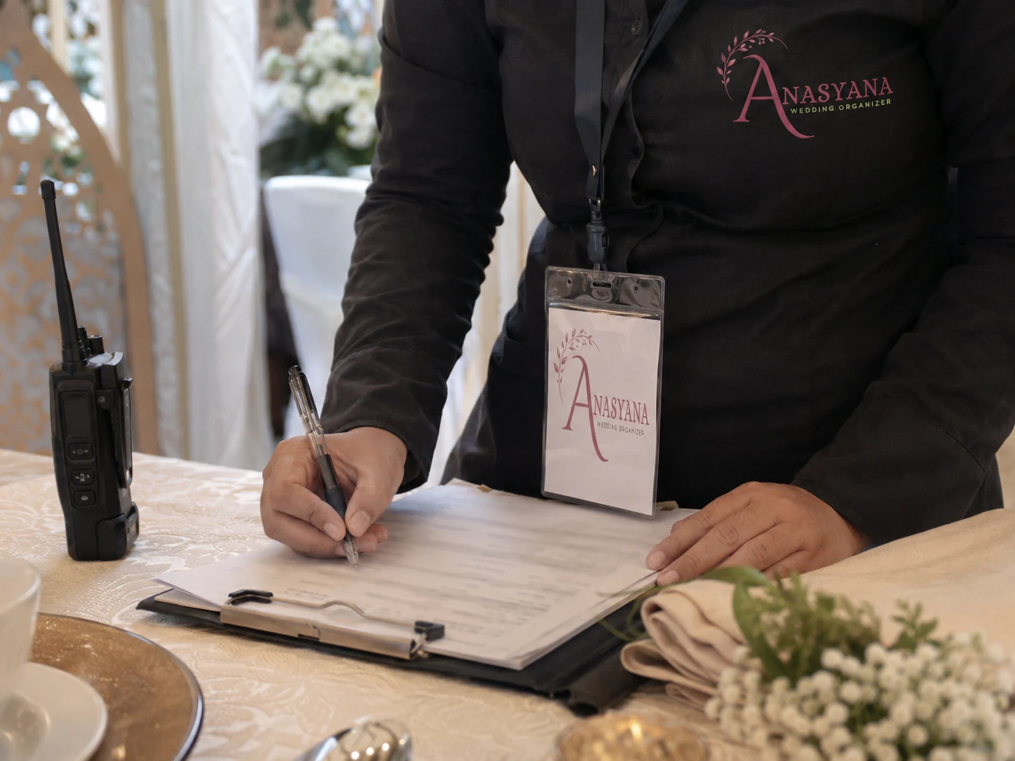 Gambar untuk Wedding Organizer Anasyana yang menggambarkan koordinasi persiapan acara